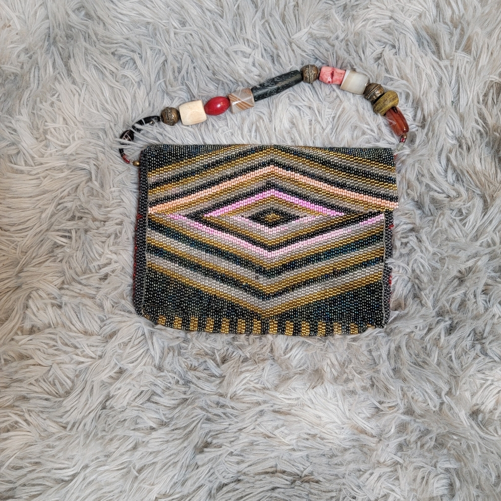Beaded clutch